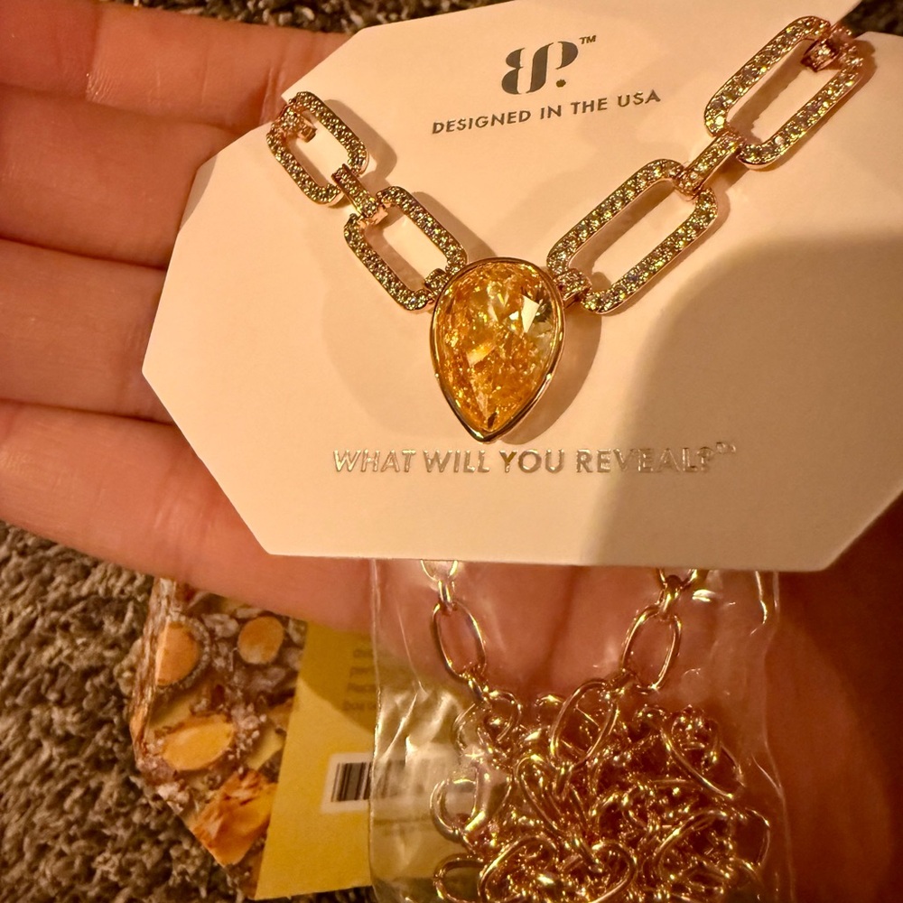 BP ROSE Gold, yellow Gemstone NK11242 “Held In Flight” Gorgeous!